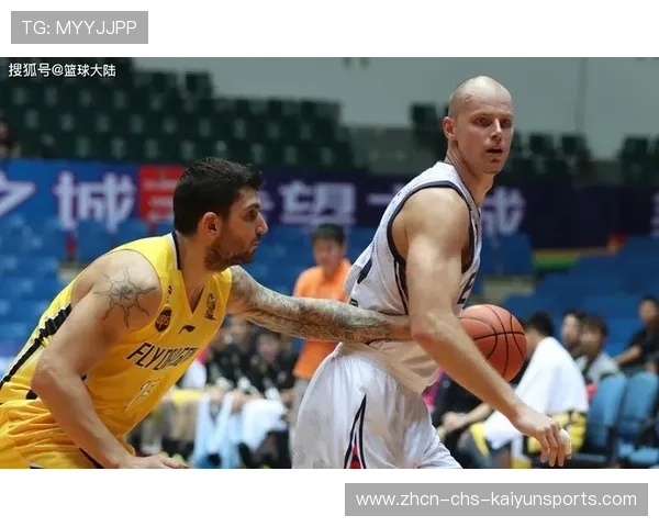 广东男篮重塑之路：朱芳雨的“精准一刀”