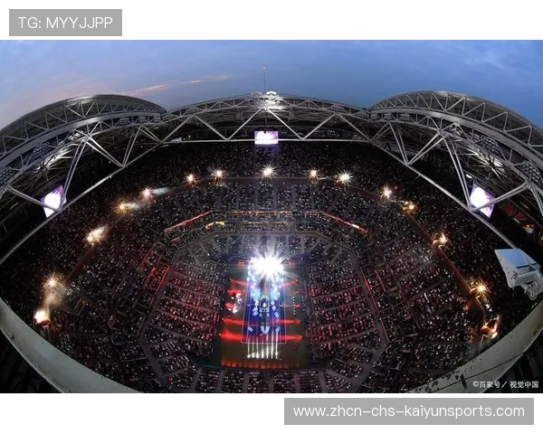 尼克斯主场氛围火爆，球迷激情推动球队士气，尼克斯队主场球馆