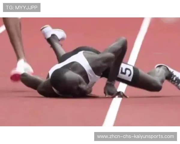 职业空手道选手的发力：他是如何通过寸劲打击目标的